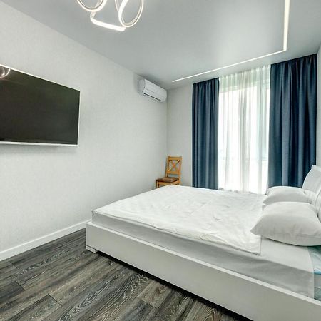 Apartment Voskresenska 18 , Парковые Озера Kiev Extérieur photo