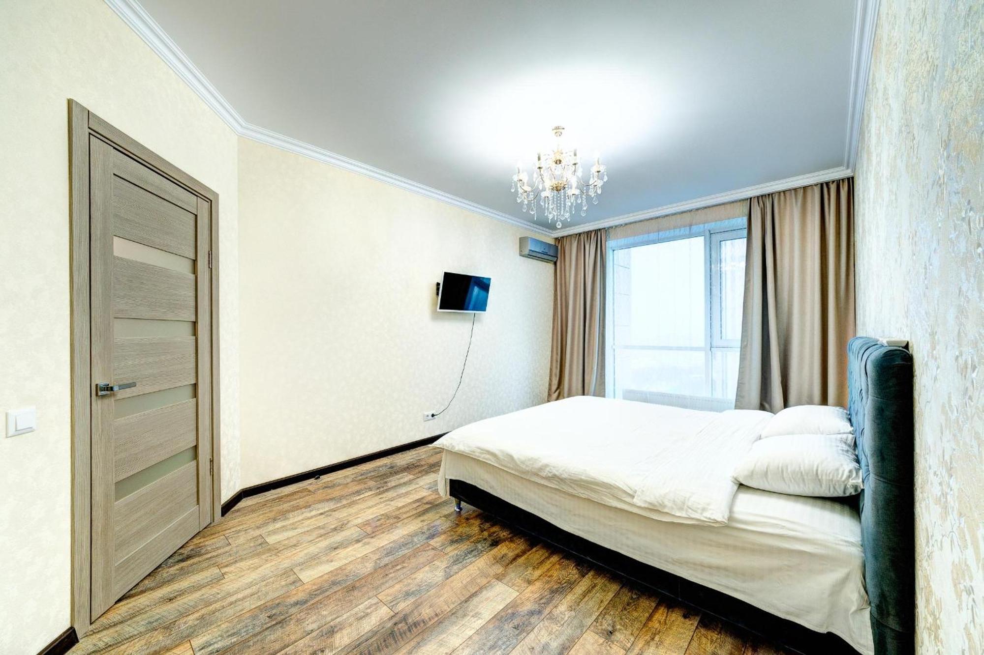 Apartment Voskresenska 18 , Парковые Озера Kiev Chambre photo