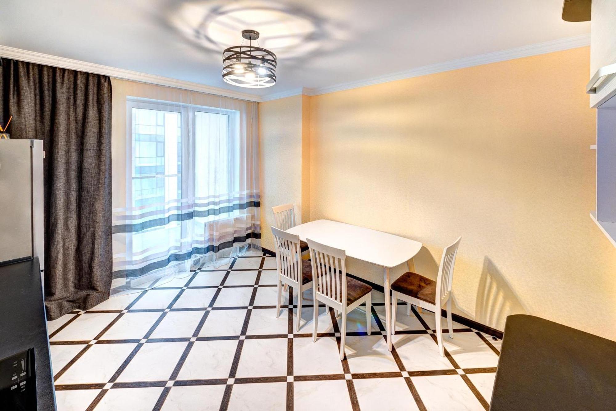 Apartment Voskresenska 18 , Парковые Озера Kiev Chambre photo