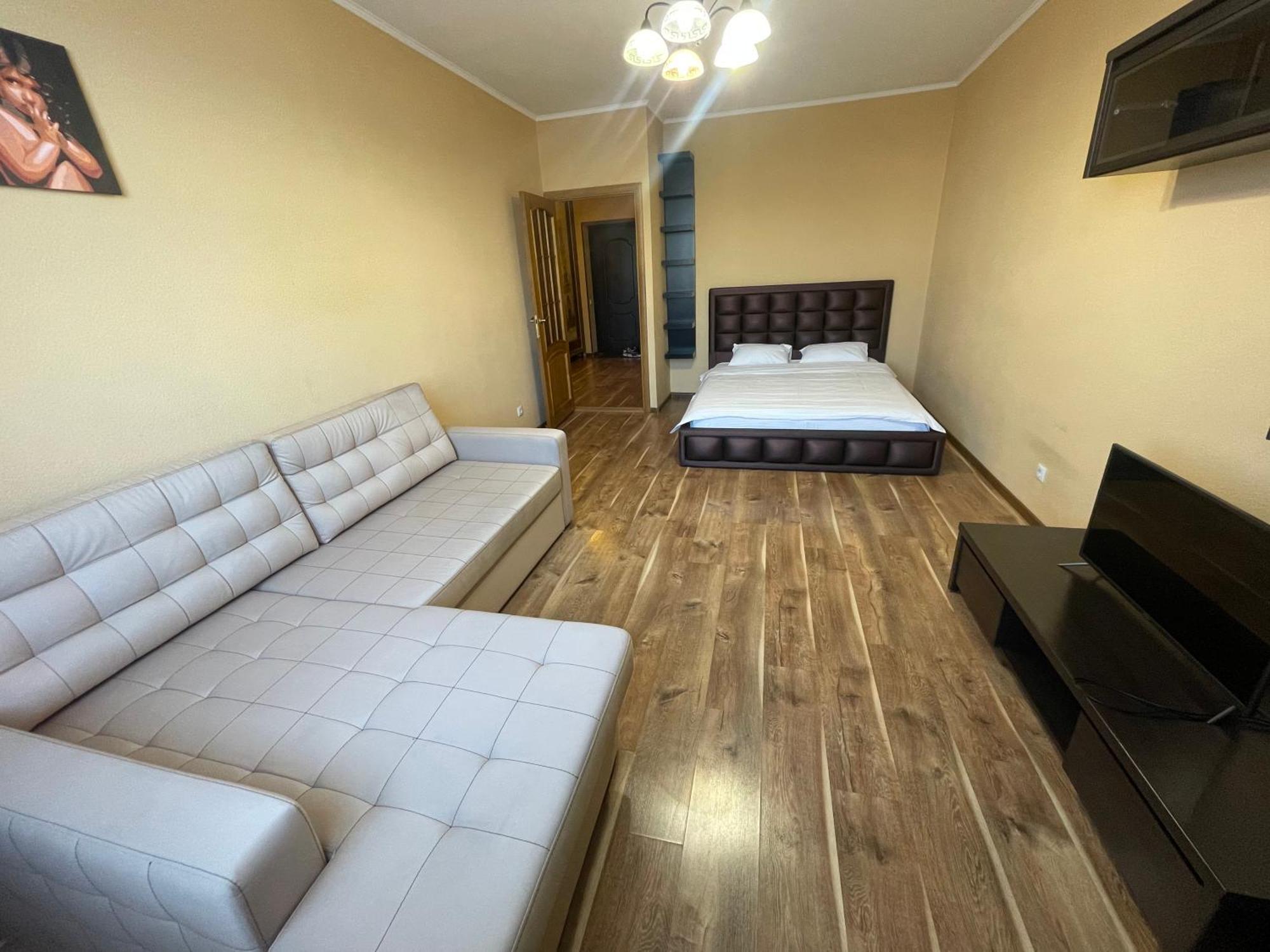 Apartment Voskresenska 18 , Парковые Озера Kiev Chambre photo